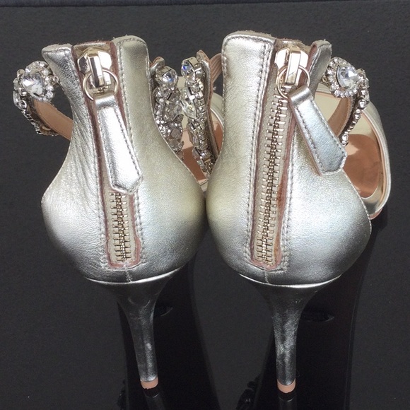 BADGLEY MISCHKA SINDY Gold stiletto sandals.Size 9. - Picture 10 of 12